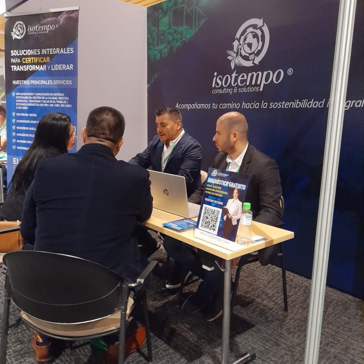 Consultor Isotempo implementando ISO en faena